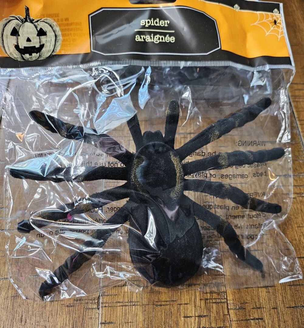 3 Black Realistic Fake Prank Spider Tarantulas Halloween Decor Prop